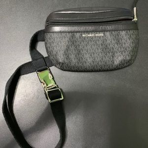 Michael Kors Authentic Fanny Pack